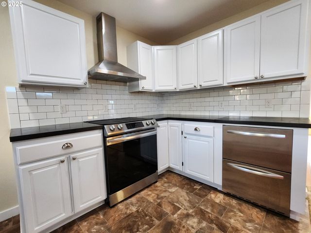 928 OREGON St, Port Orford, OR 97465