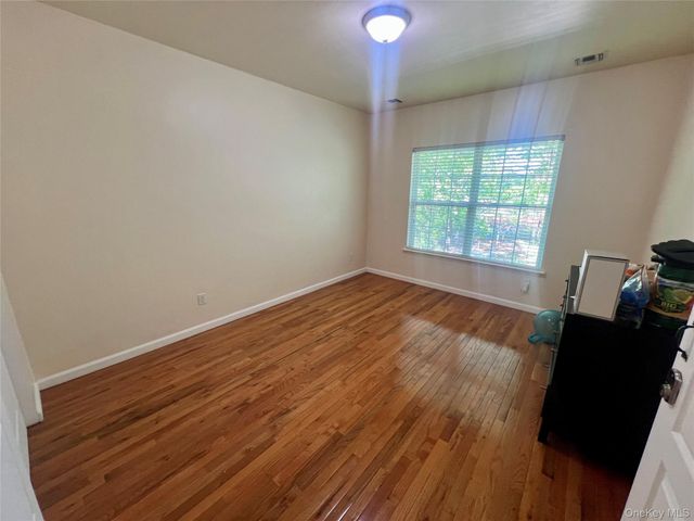 39 Independence Way, Miller Place, NY 11764