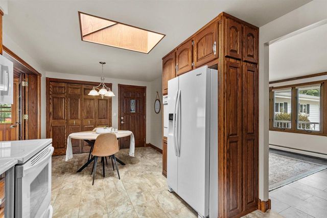 1525 E JOHN STREET, Appleton, WI 54915