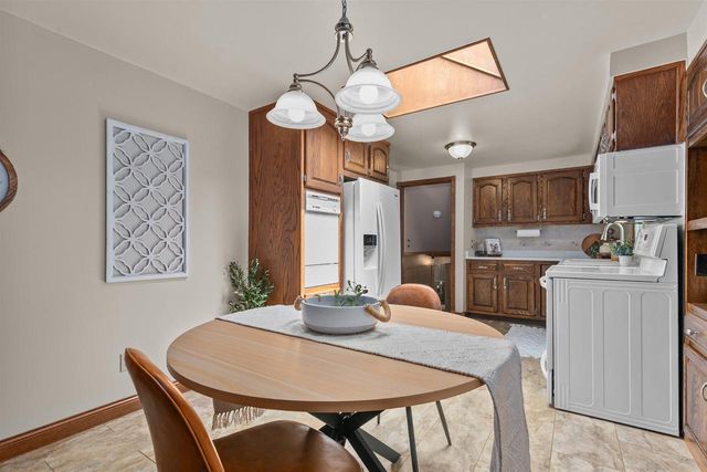 1525 E JOHN STREET, Appleton, WI 54915