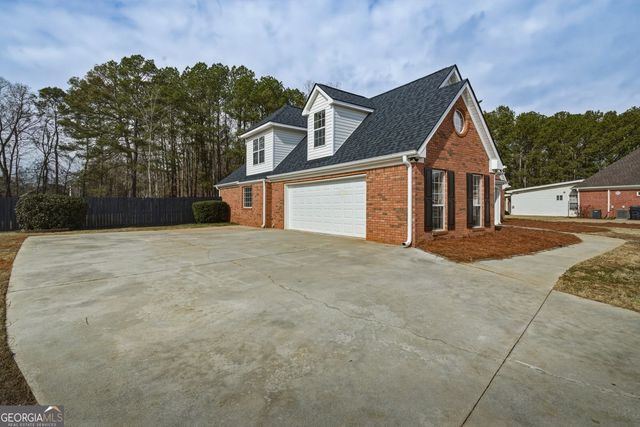 122 Shadow Lake Drive, Conyers, GA 30094