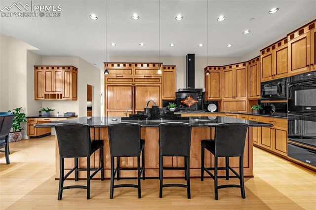 205 Cobblestone Way, Monument, CO 80132