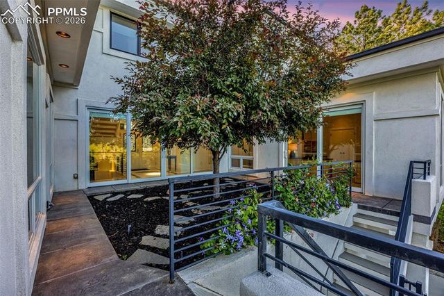 205 Cobblestone Way, Monument, CO 80132