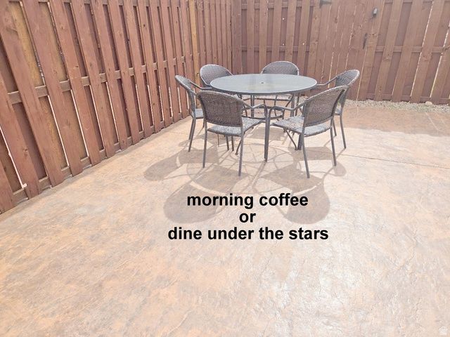 10 DESERT WIND DR, Moab, UT 84532