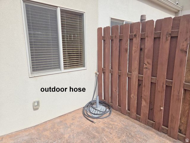 10 DESERT WIND DR, Moab, UT 84532