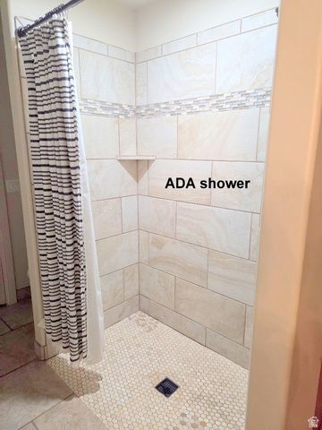 10 DESERT WIND DR, Moab, UT 84532