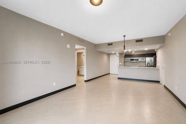 951 Brickell Ave 1106, Miami, FL 33131