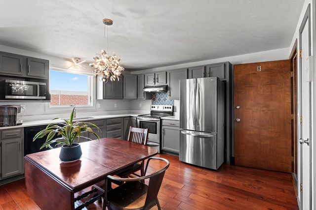 2405 CEDAR RIDGE COURT, Green Bay, WI 54313