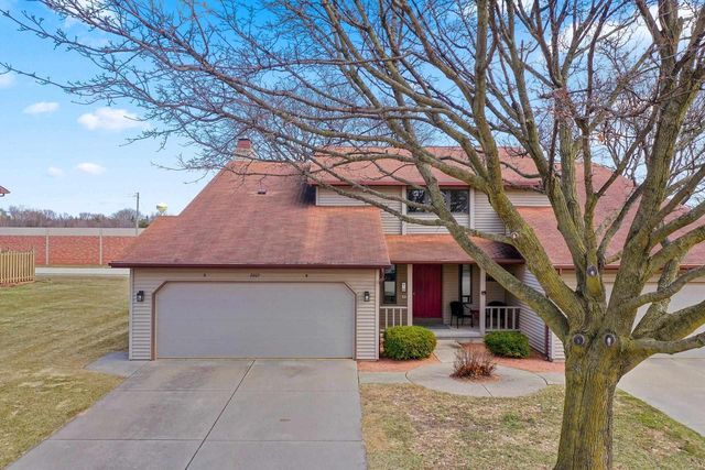 2405 CEDAR RIDGE COURT, Green Bay, WI 54313