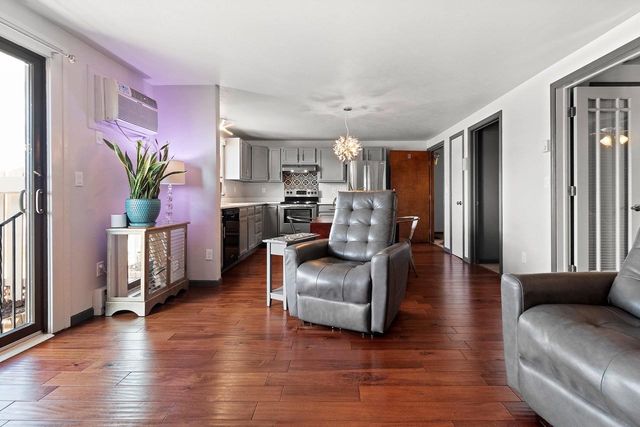 2405 CEDAR RIDGE COURT, Green Bay, WI 54313