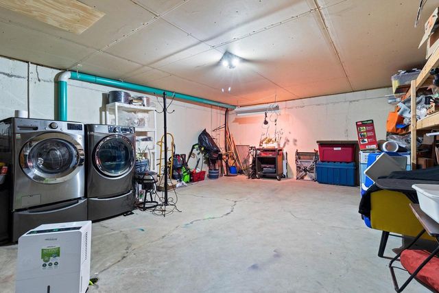 2405 CEDAR RIDGE COURT, Green Bay, WI 54313