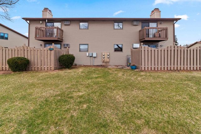 2405 CEDAR RIDGE COURT, Green Bay, WI 54313