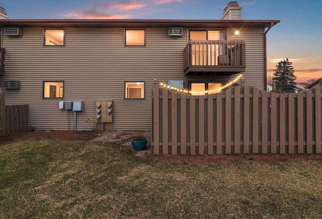 2405 CEDAR RIDGE COURT, Green Bay, WI 54313