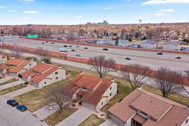 2405 CEDAR RIDGE COURT, Green Bay, WI 54313