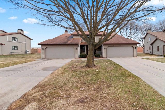 2405 CEDAR RIDGE COURT, Green Bay, WI 54313