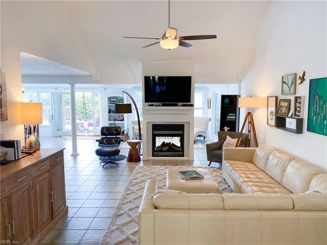 1113 Canavos CT, Virginia Beach, VA 23456