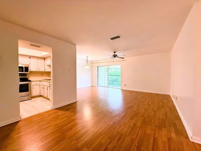 1845 Robalo Drive 205, Vero Beach, FL 32960