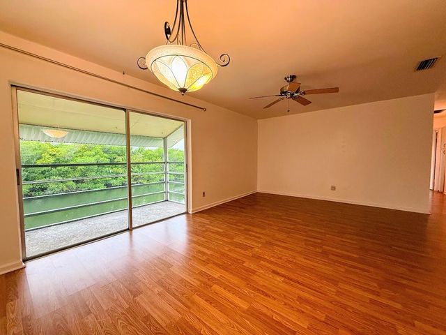 1845 Robalo Drive 205, Vero Beach, FL 32960