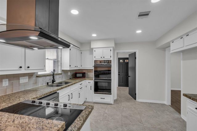 3911 Pecan Valley Drive, Missouri City, TX 77459