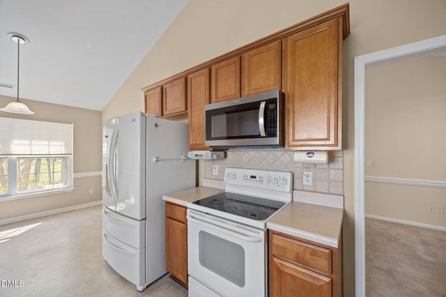 517 Walnut Crossing Drive, Whitsett, NC 27377