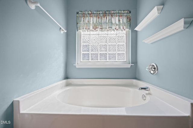 517 Walnut Crossing Drive, Whitsett, NC 27377