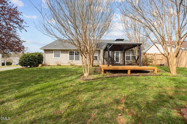 517 Walnut Crossing Drive, Whitsett, NC 27377