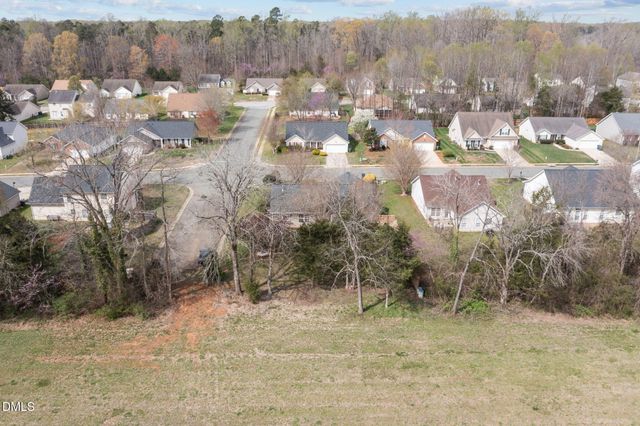 517 Walnut Crossing Drive, Whitsett, NC 27377
