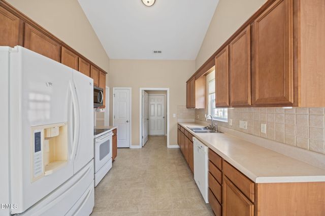 517 Walnut Crossing Drive, Whitsett, NC 27377