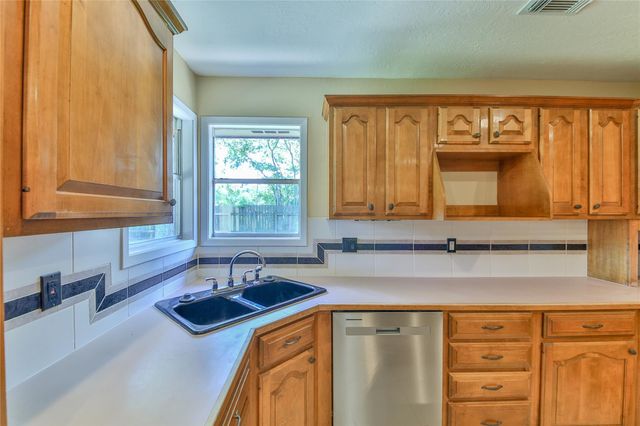 2105 Roland Rue Street, Pearland, TX 77581