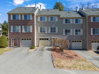 5 Lynn Drive, Merrimack, NH 03054