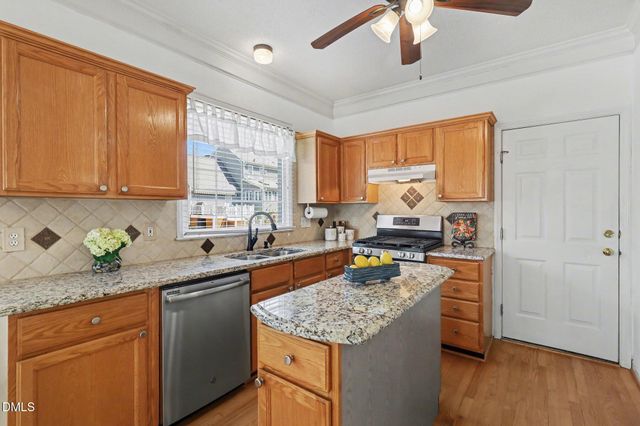 208 Arlington Ridge, Cary, NC 27513