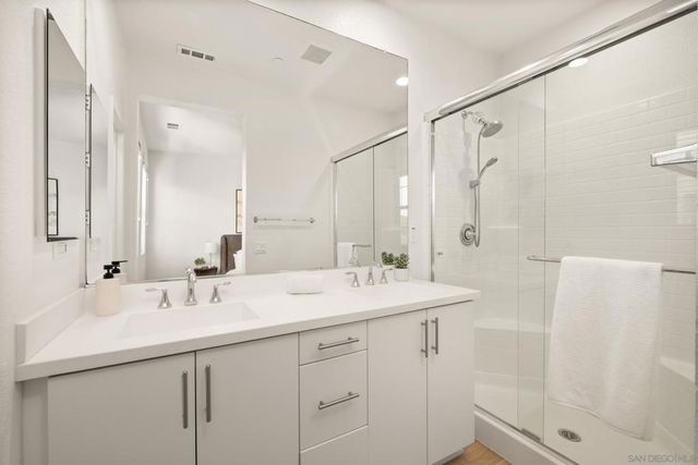 1118 Via Lucero, Oceanside, CA 92056