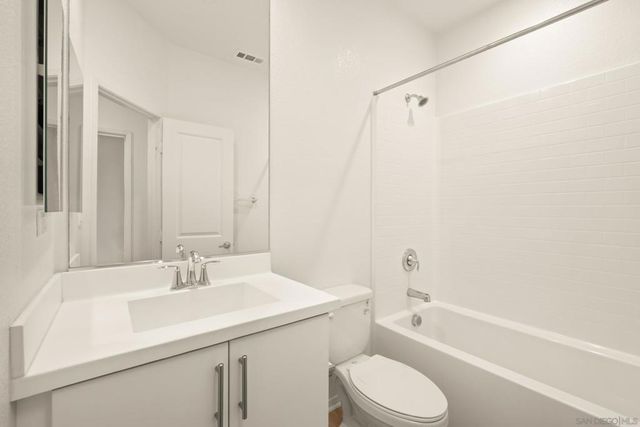 1118 Via Lucero, Oceanside, CA 92056