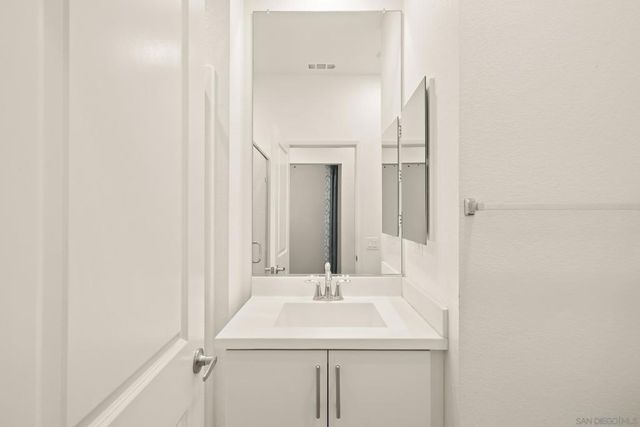 1118 Via Lucero, Oceanside, CA 92056