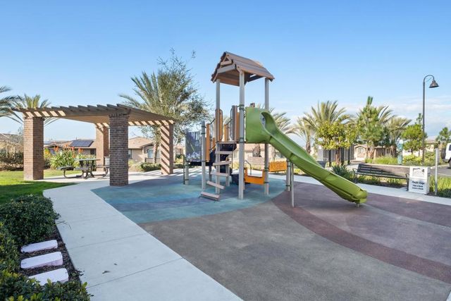 1118 Via Lucero, Oceanside, CA 92056