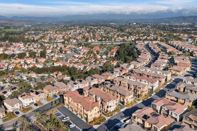 1118 Via Lucero, Oceanside, CA 92056