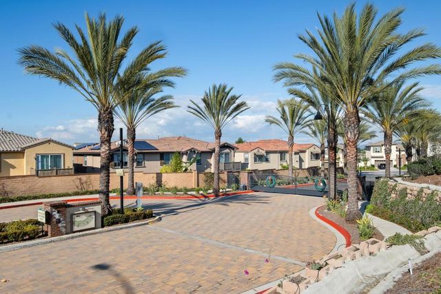 1118 Via Lucero, Oceanside, CA 92056