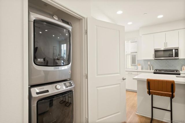 1118 Via Lucero, Oceanside, CA 92056