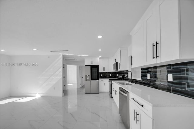 855 Foxtail, Other City - In The State Of Florida, FL 33974