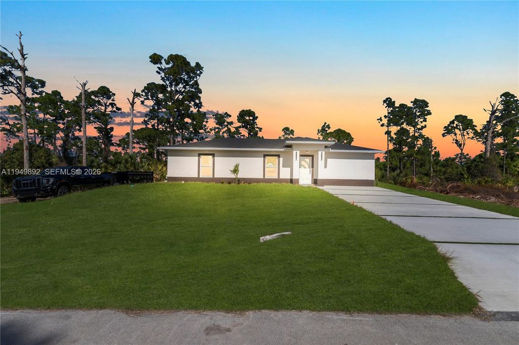 855 Foxtail, Other City - In The State Of Florida, FL 33974