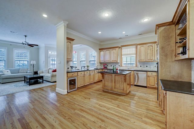 848 W 25th Street C, Houston, TX 77008