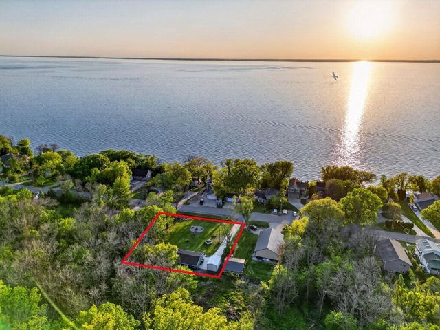 N6788 HARRISON ROAD, Hilbert, WI 54129