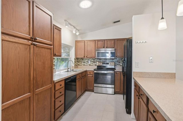 2329 E ORANGEHILL AVENUE, Palm Harbor, FL 34683