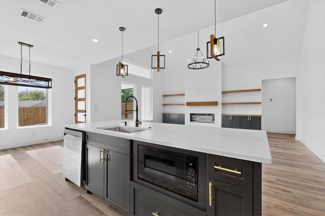 1501 Rider, Azle, TX 76020