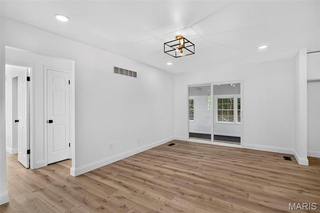 26 Dorchester Court, St Peters, MO 63376
