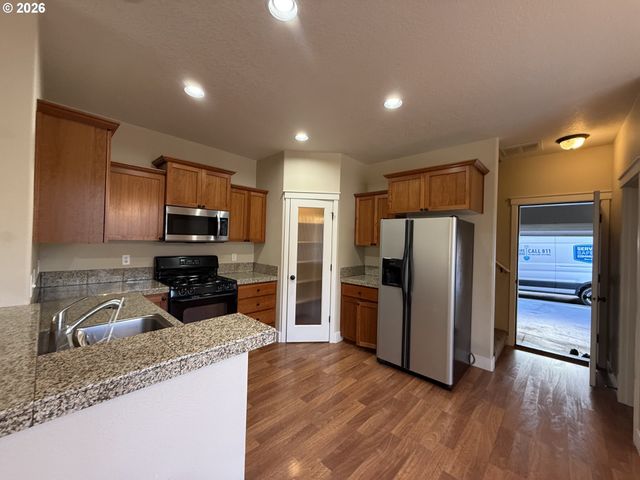 1169 Se ALIKA Ave, Hillsboro, OR 97123