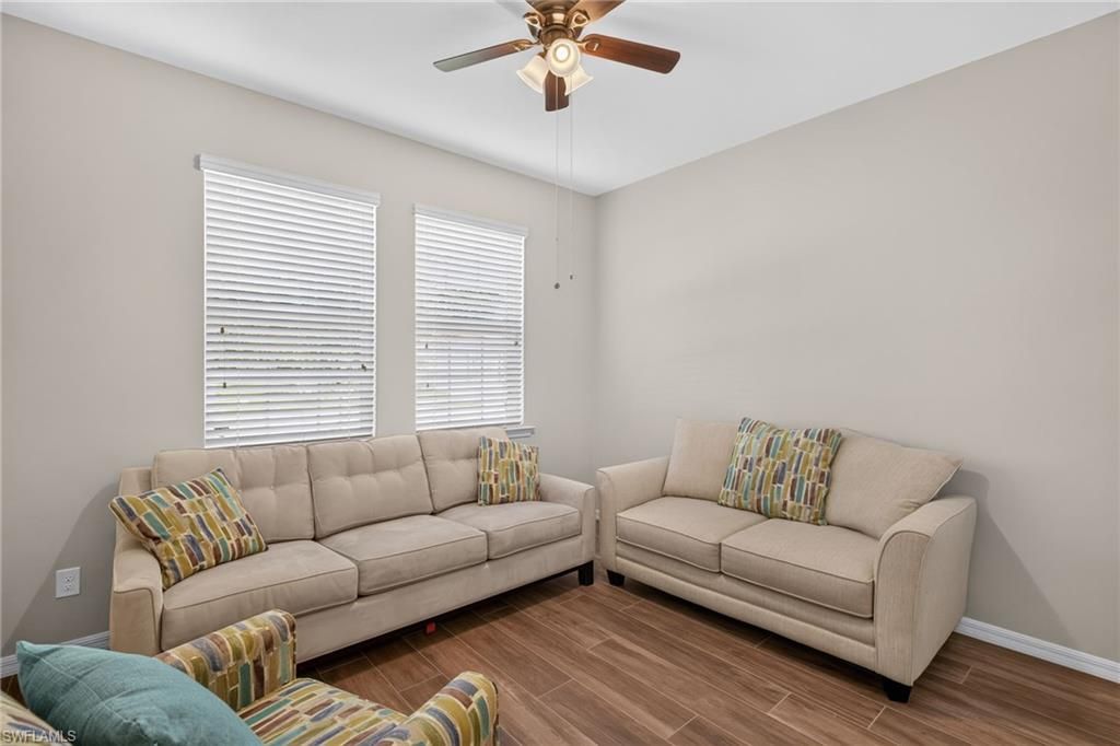 Image 15 of property listing at 3000 Sunset Pointe CIR, Cape Coral, FL 33914