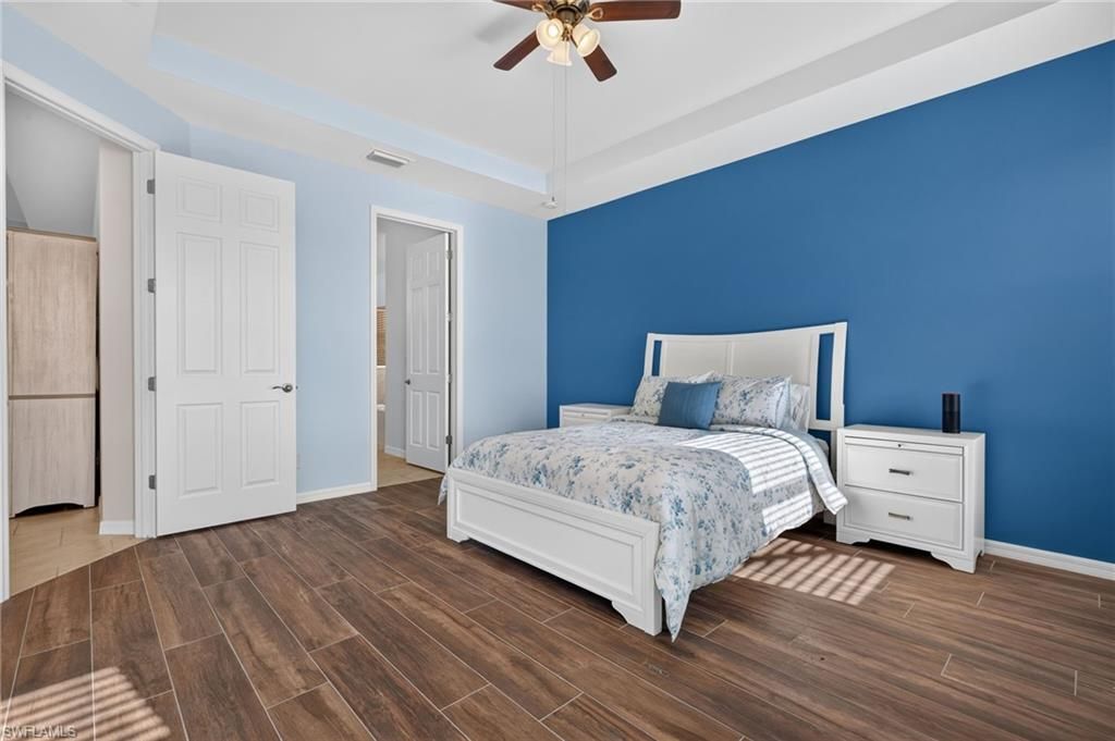 Image 17 of property listing at 3000 Sunset Pointe CIR, Cape Coral, FL 33914