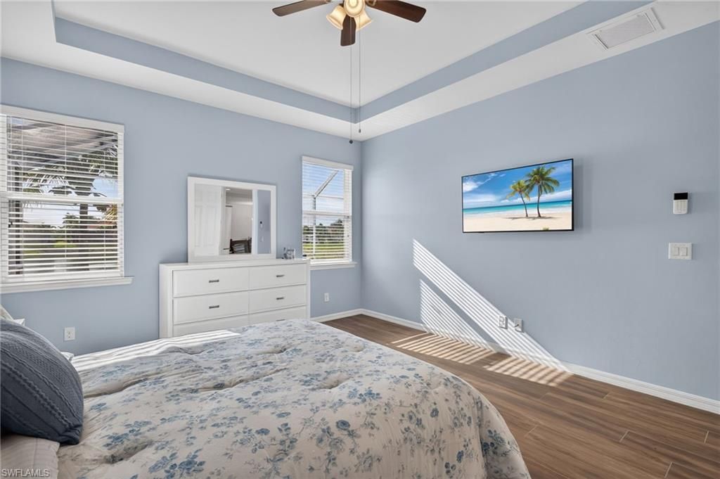 Image 18 of property listing at 3000 Sunset Pointe CIR, Cape Coral, FL 33914