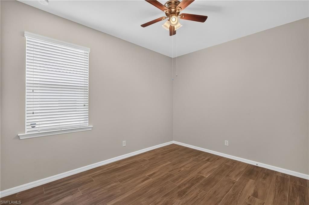 Image 21 of property listing at 3000 Sunset Pointe CIR, Cape Coral, FL 33914